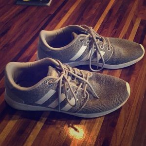 Adidas cloudform grey tennis shoes